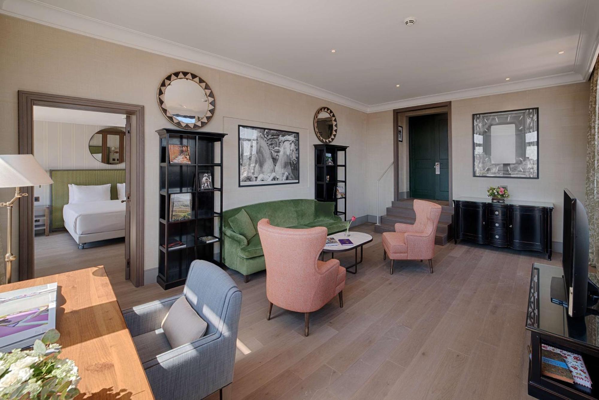 Tivoli Palazzo Gaddi Firenze Hotel Buitenkant foto A suite at the hotel