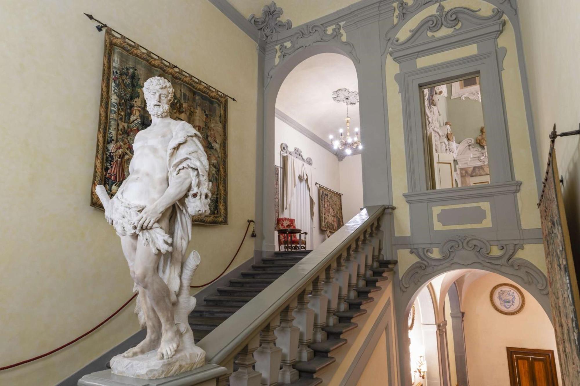 Tivoli Palazzo Gaddi Firenze Hotel Buitenkant foto The staircase
