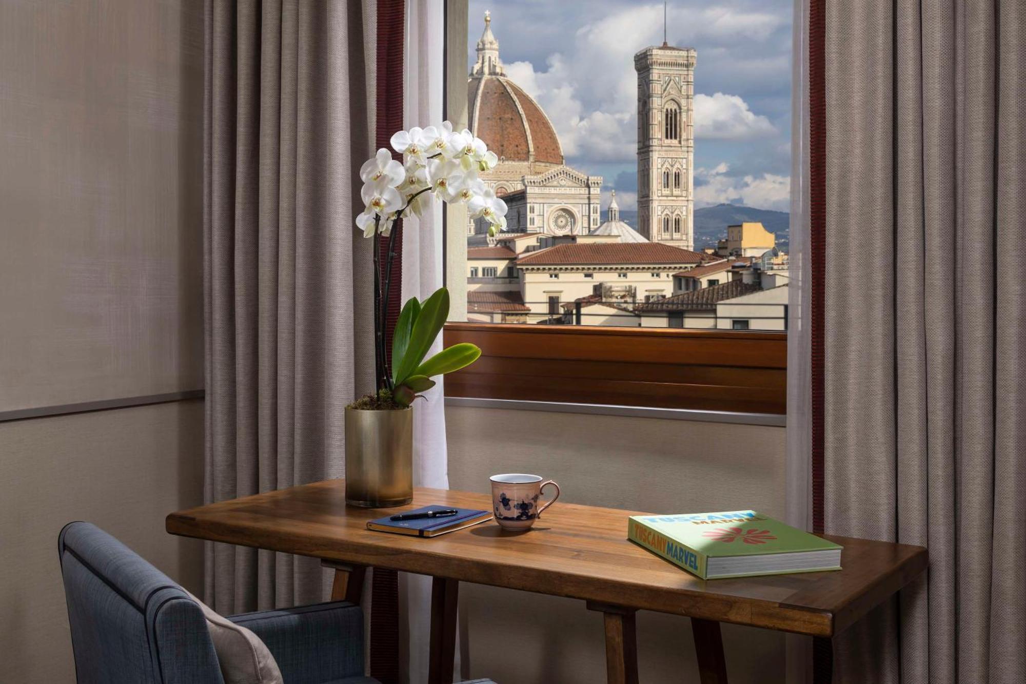 Tivoli Palazzo Gaddi Firenze Hotel Buitenkant foto A room at the hotel