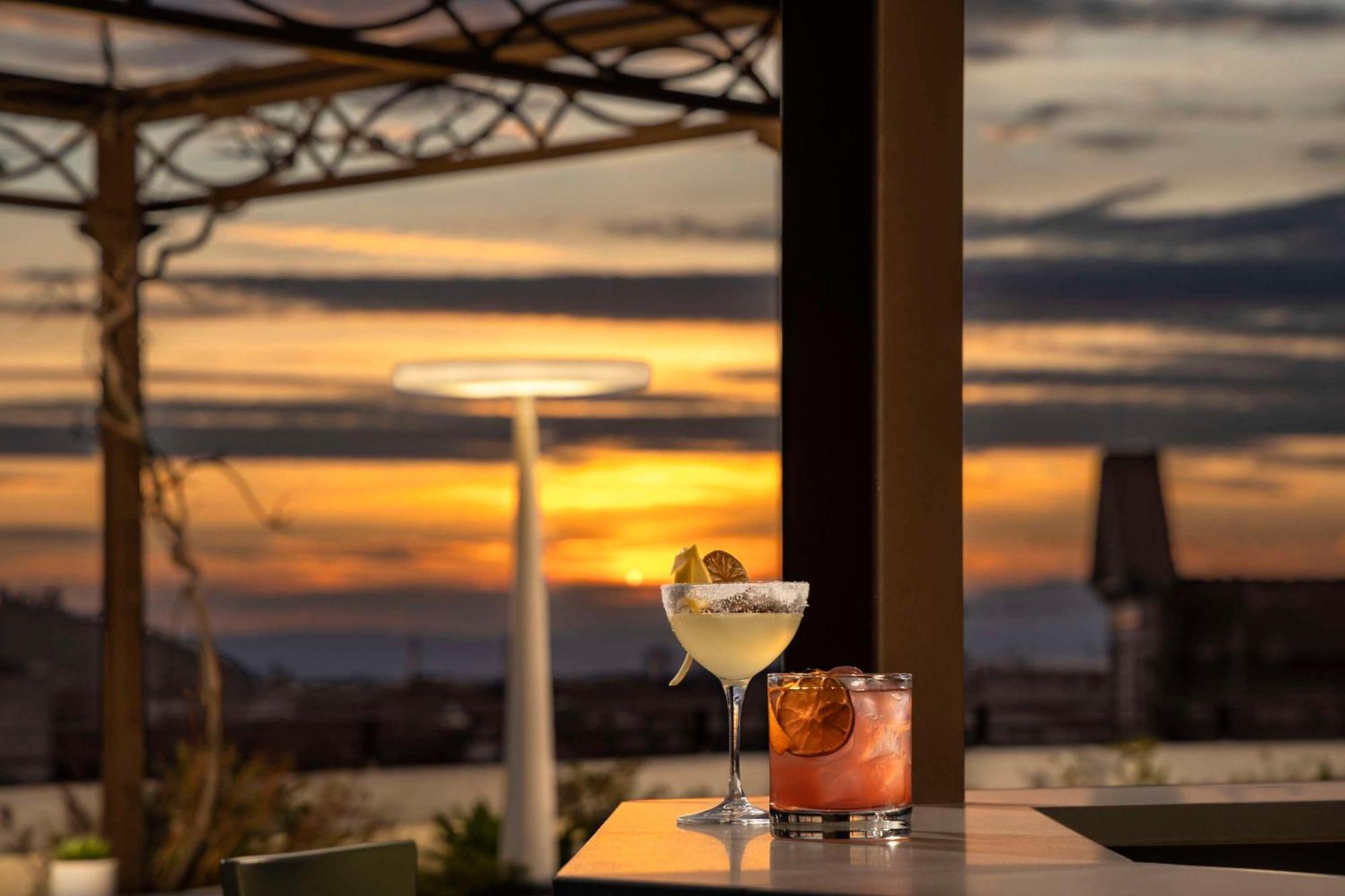 Tivoli Palazzo Gaddi Firenze Hotel Buitenkant foto Sunset at the Sky Bar