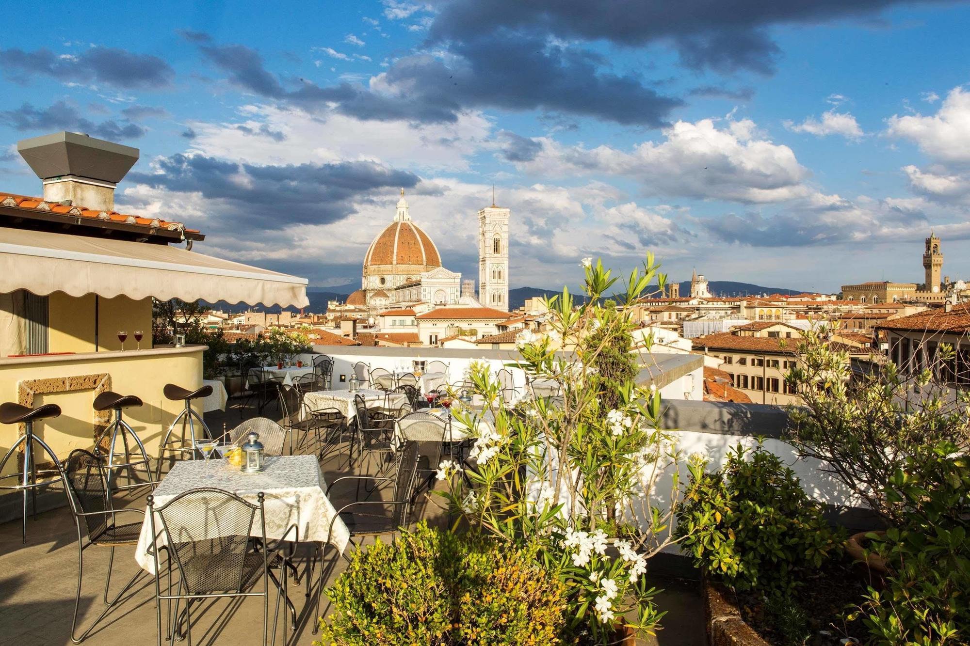 Tivoli Palazzo Gaddi Firenze Hotel Buitenkant foto View of the city of Florence from the hotel's terrace